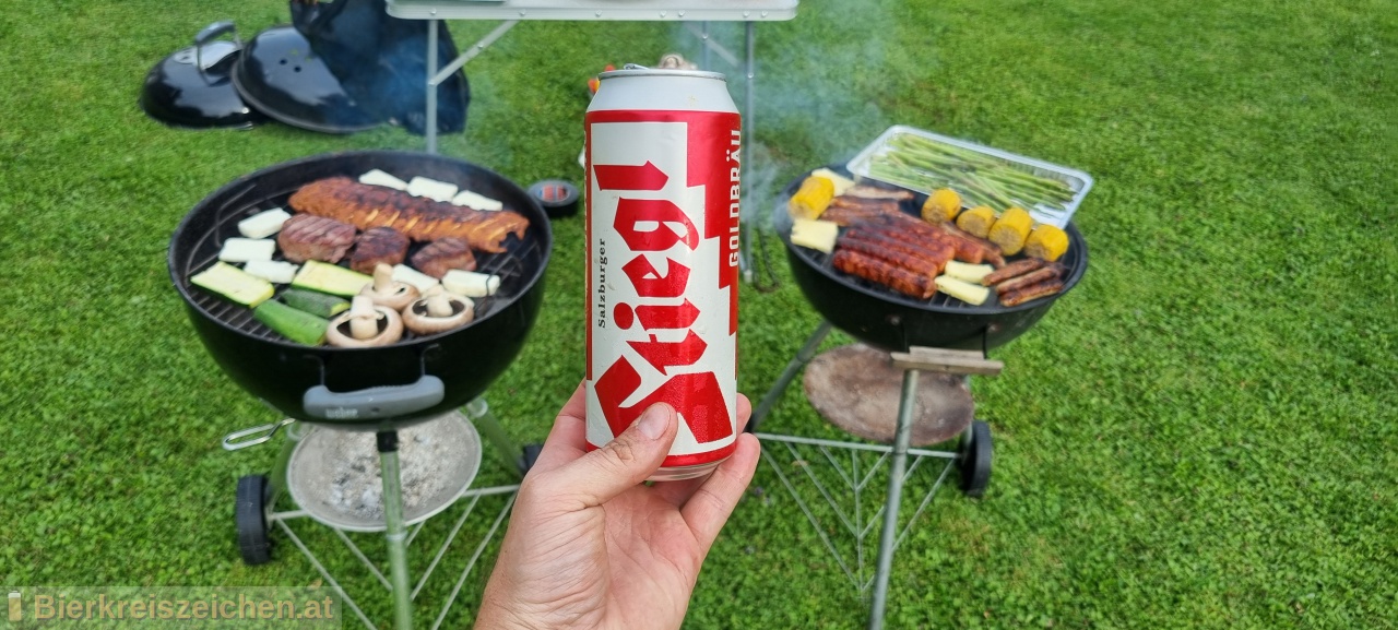 Foto eines Bieres der Marke Stiegl Goldbru aus der Brauerei Stieglbrauerei